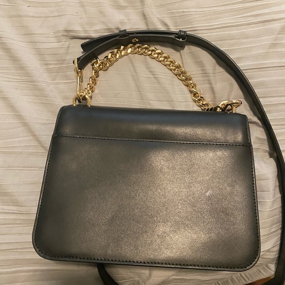 Micheal Kors purse. - Picture 7 of 7